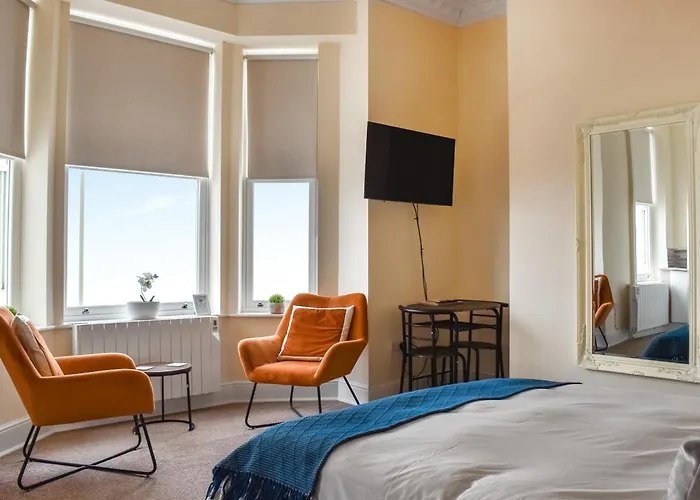 Denelea 2 - Uk49953 * Scarborough