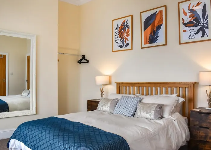 Denelea 2 - Uk49953 * Scarborough